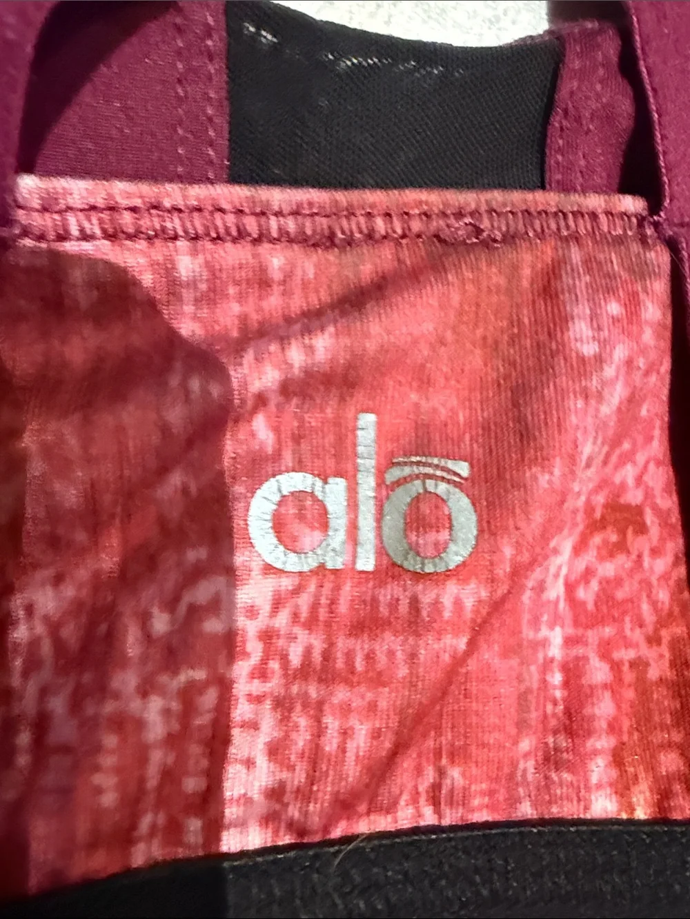 ALO Yoga Women's Maroon & Red Patterned Cross-Back Sports Bra